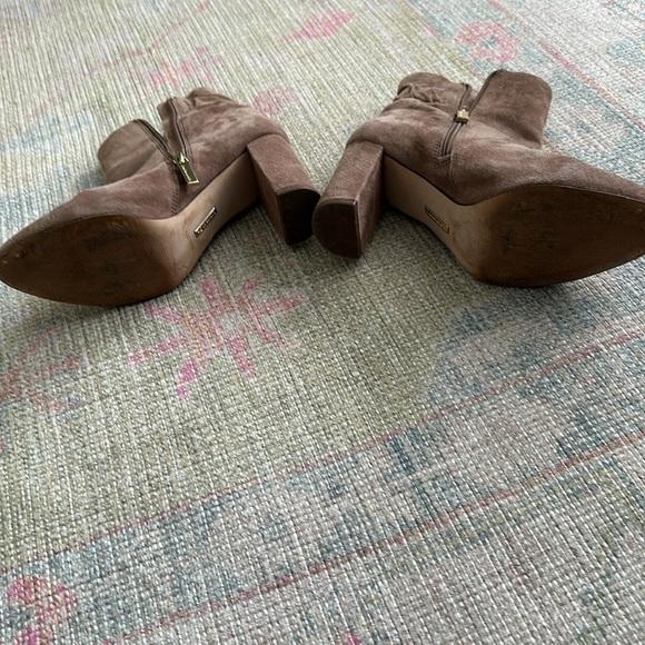 Louise et Cie suede heeled boots - Picture 6 of 9